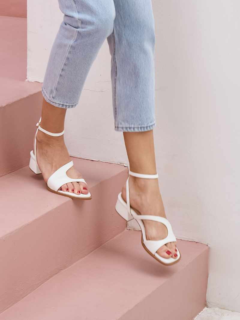 Emily Sandals (WHITE)